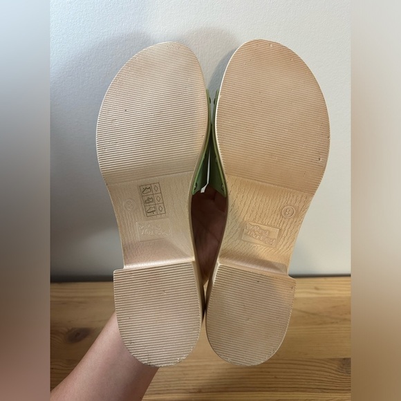 Dirty Laundry Women’s  Slide Sandal - Picture 4 of 6